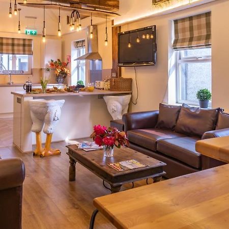 Lakes Boutique Hostel Apartment Windermere Bagian luar foto