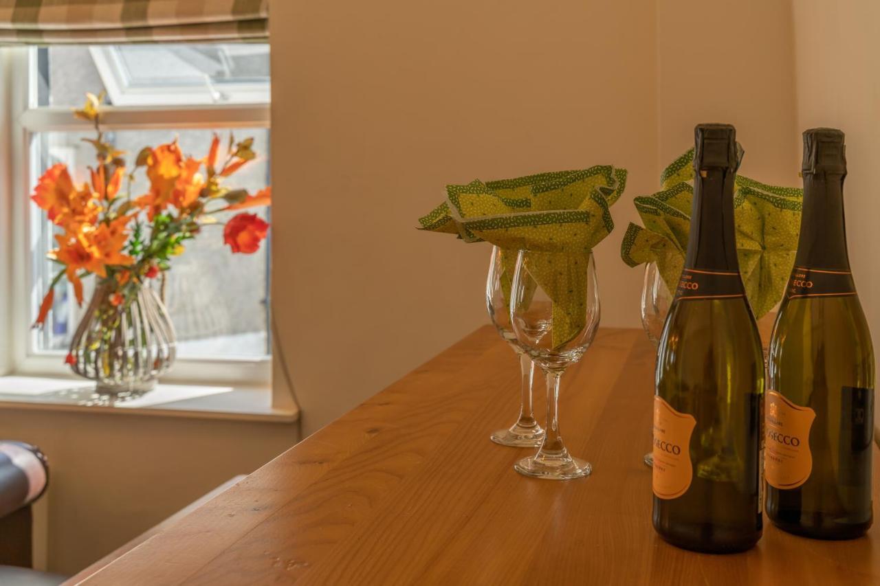 Lakes Boutique Hostel Apartment Windermere Bagian luar foto